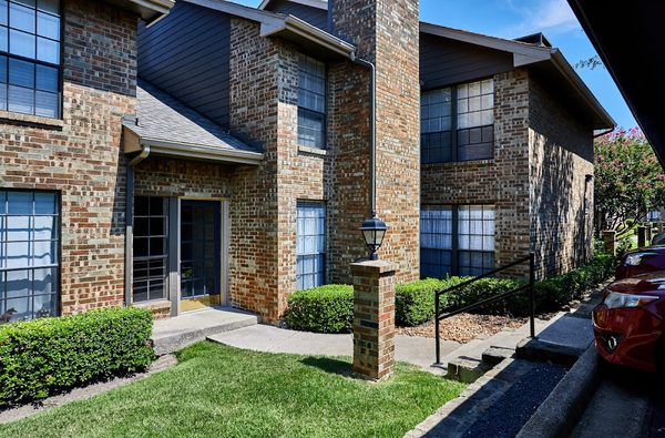 London Park Apartments apartments in Dallas, TX