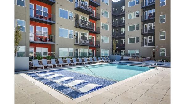 Canvas on Blake apartments in Denver CO