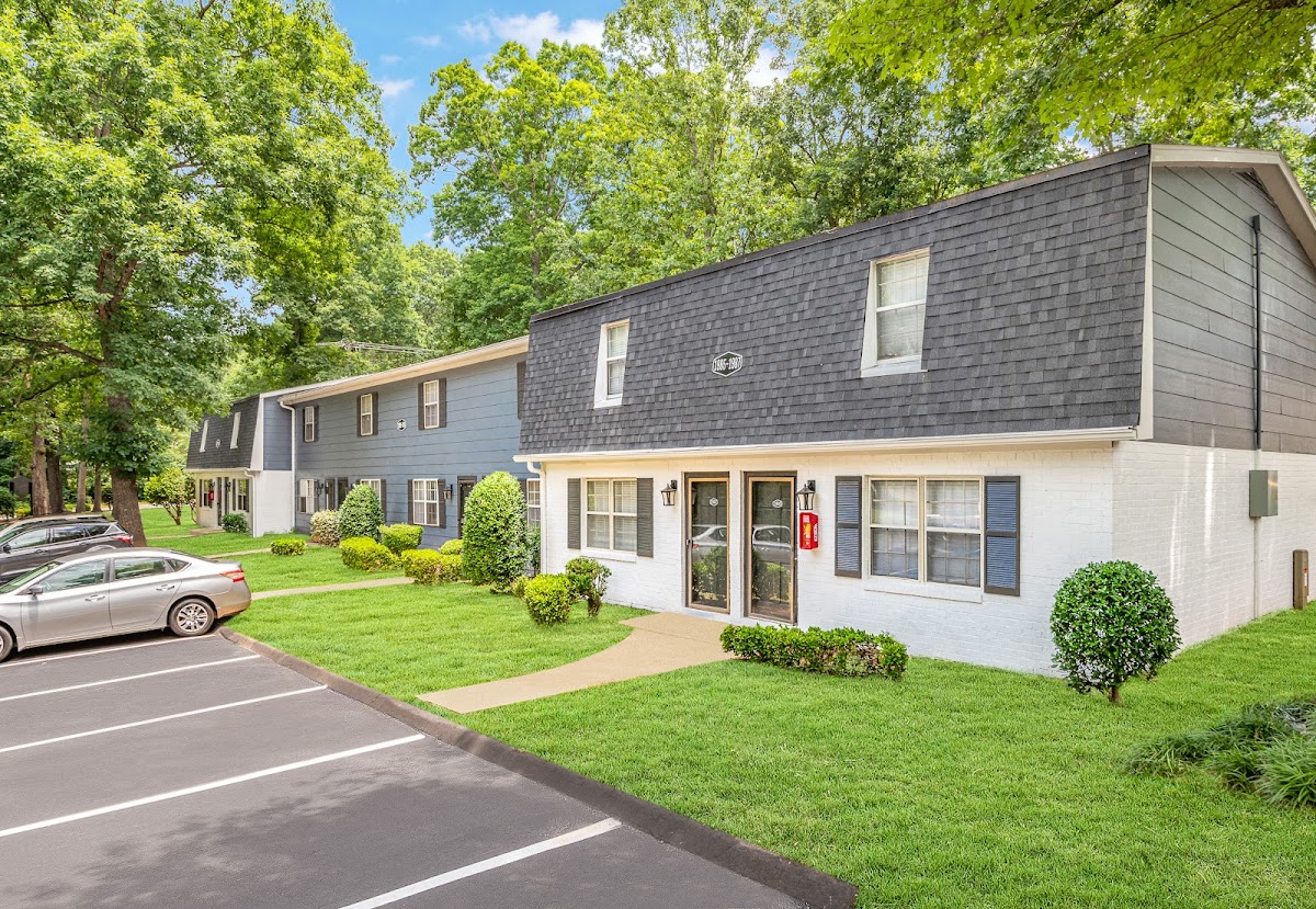 Dwell Townhomes apartments in Gastonia, NC