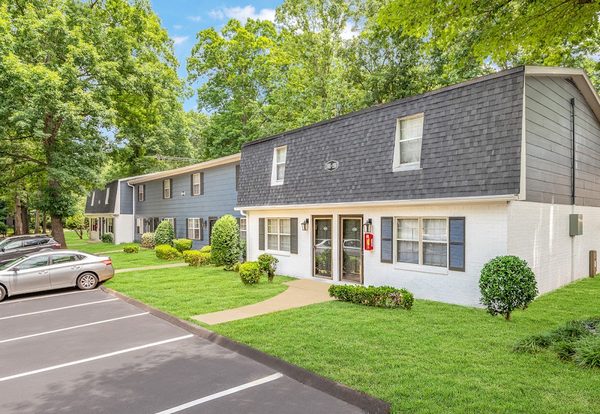 Dwell Townhomes apartments in Gastonia, NC