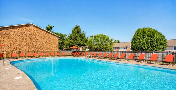 Paddock Place and The Oaks apartments in Clarksville, TN