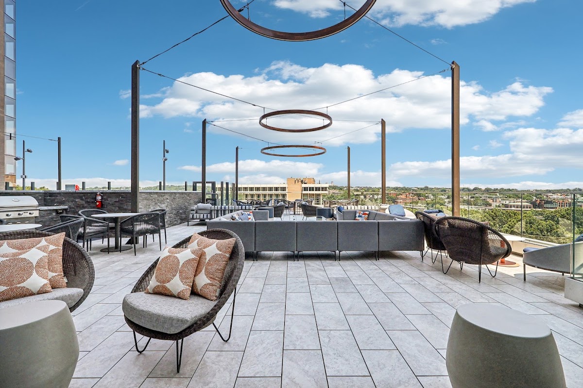 Rosslyn Towers apartments in Arlington VA