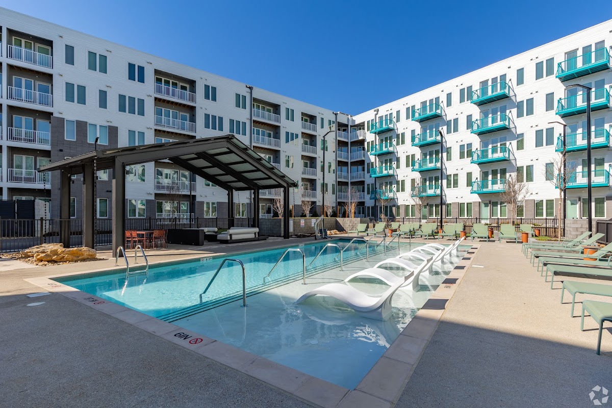 Emblem Park apartments in Nashville TN