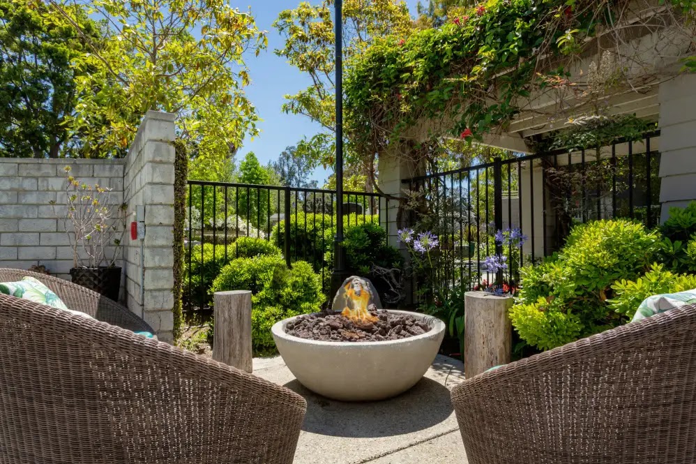 Colony Parc apartments in Ventura, CA