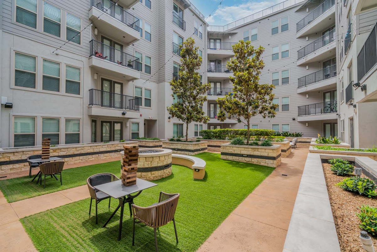 State Street Apartments apartments in Houston TX