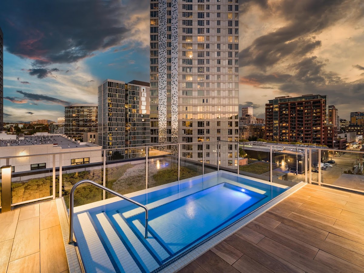 Modera Pearl apartments in Portland OR