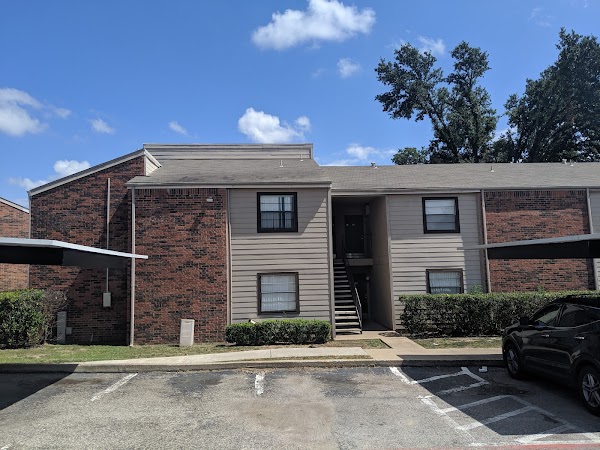 Prestonwood Trails Apartments apartments in Addison, TX