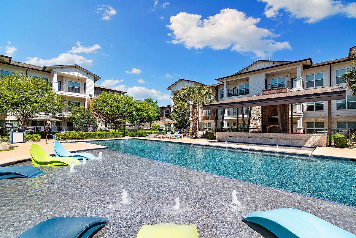 Cortland Onion Creek apartments in Austin TX