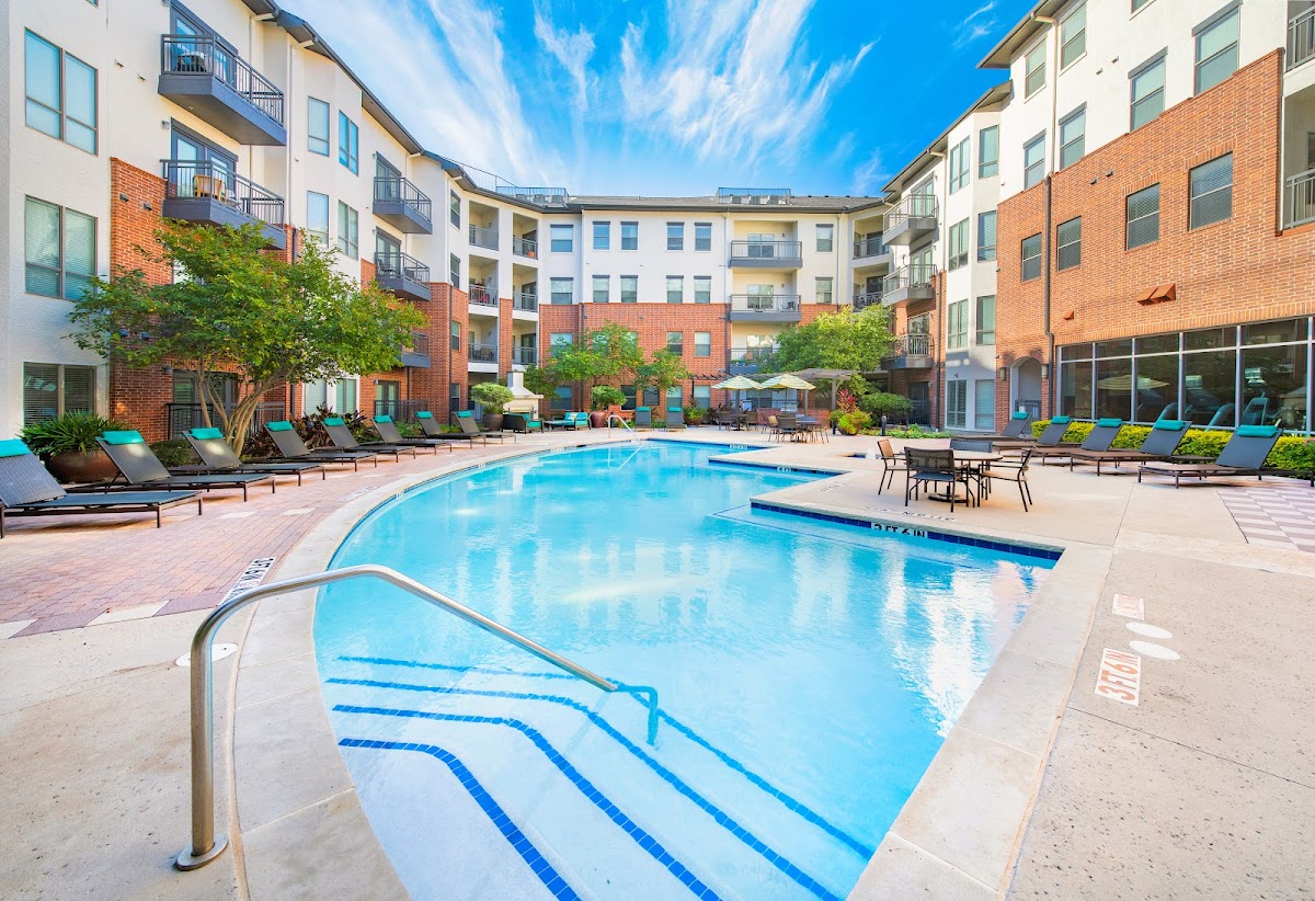 MAA Eastside apartments in Addison, TX