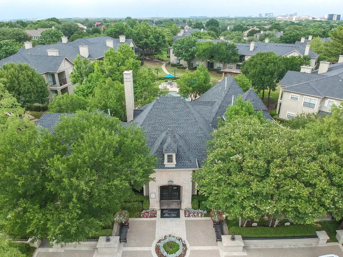 Prestonwood Hills apartments in Addison, TX