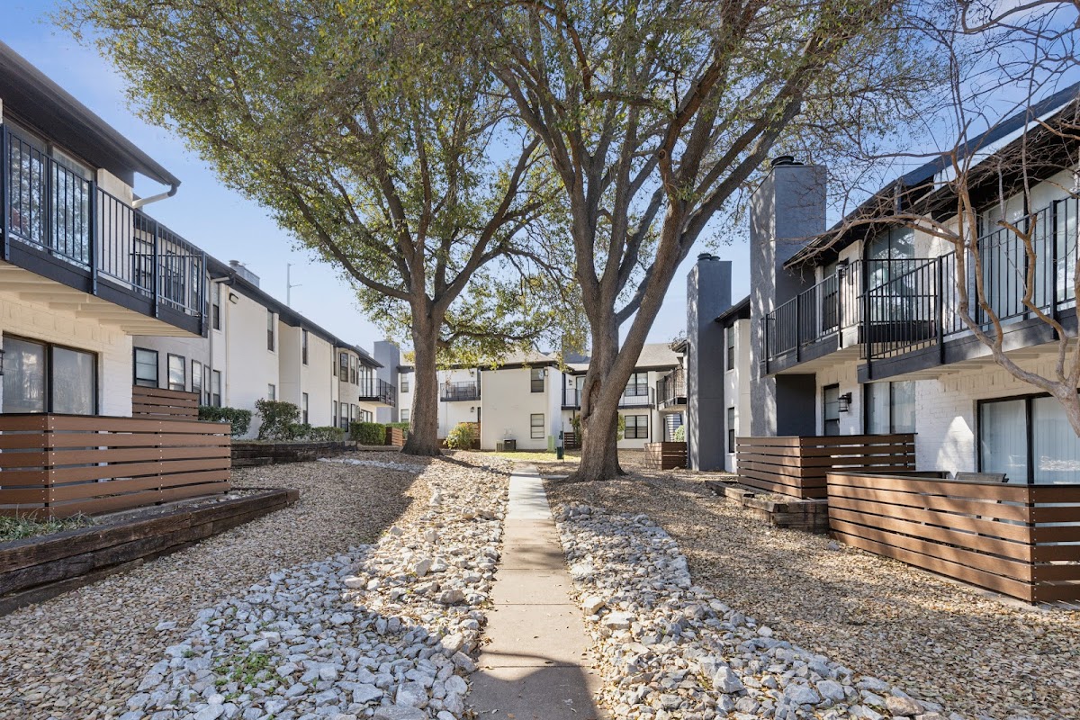 Brookbend Apartments apartments in Addison TX