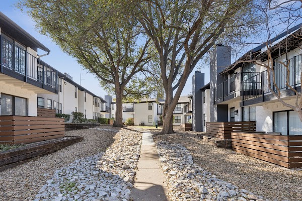 Brookbend Apartments apartments in Addison TX