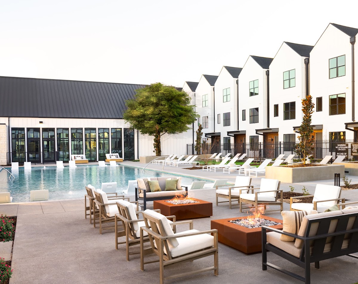 Windsor West Plano Apartments apartments in Addison, TX