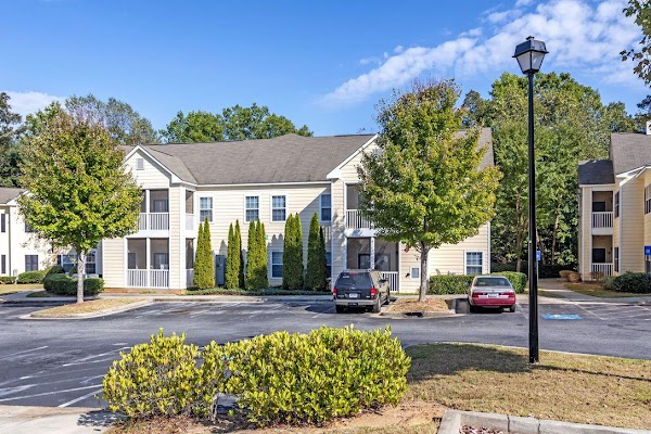 Evergreen Terrace apartments in Fairburn, GA