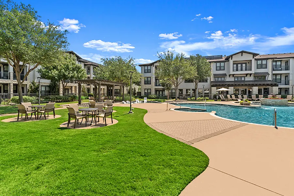 StoneLedge Apartments Grapevine apartments in Addison, TX