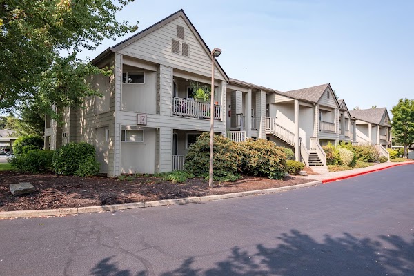 Boulders on the River apartments in Eugene, OR