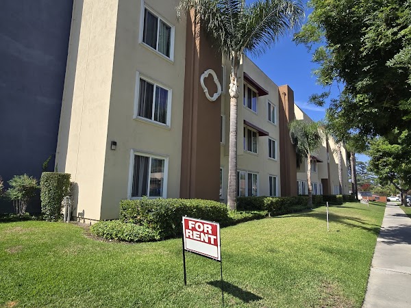 Fano Gardens apartments in Arcadia, CA