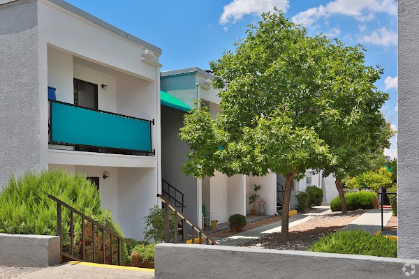 Villa La Charles apartments in Albuquerque NM