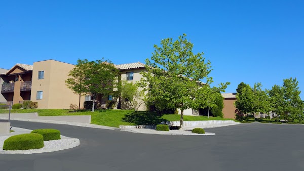 Arroyo Villas apartments in Albuquerque, NM