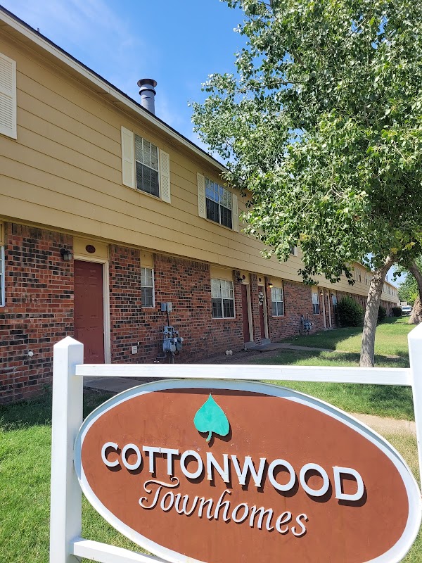 Cottonwood Townhomes apartments in Amarillo, TX