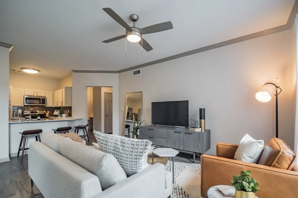Creekside at Legacy apartments in Addison, TX