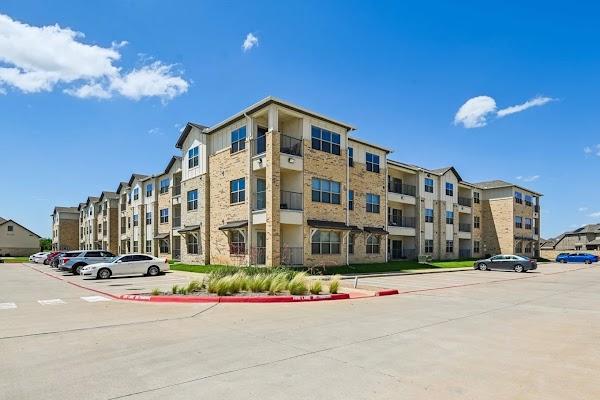 Legacy at Crowley apartments in Crowley, TX