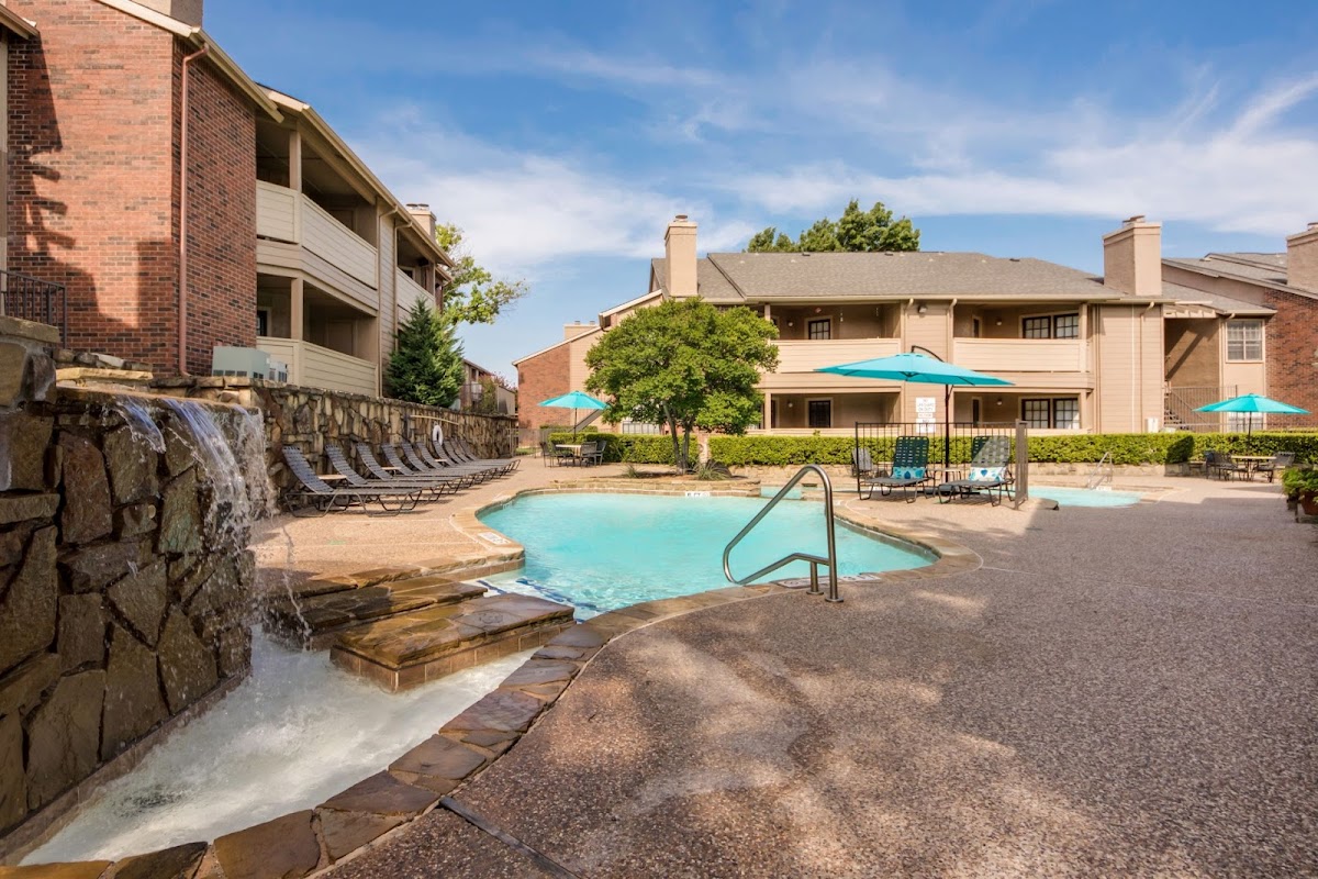 Ashwood Park Apartments apartments in Addison, TX