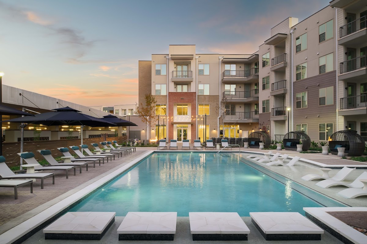 The Caroline Eastside apartments in Addison, TX