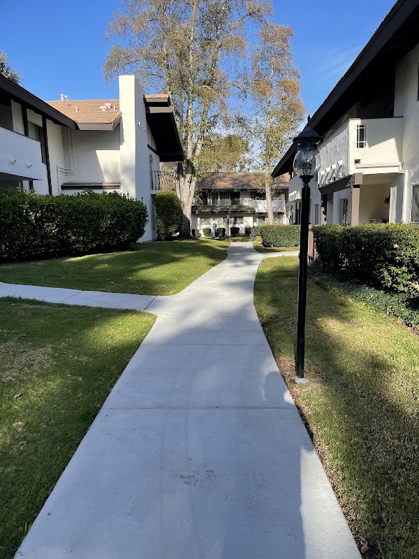 Oakview Apartment Homes apartments in Westlake Village, CA