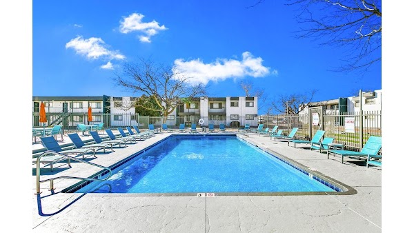 Tesota Four Hills apartments in Albuquerque, NM