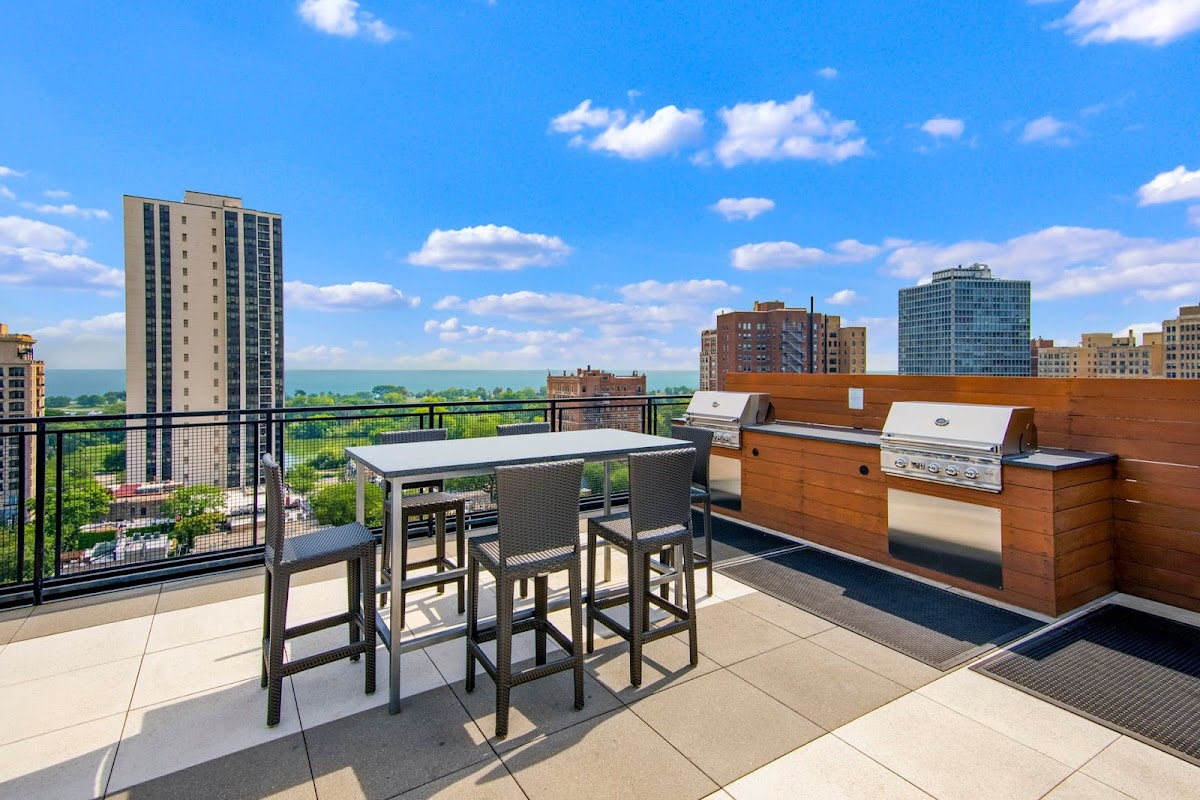 Park Lincoln by Reside apartments in Chicago IL