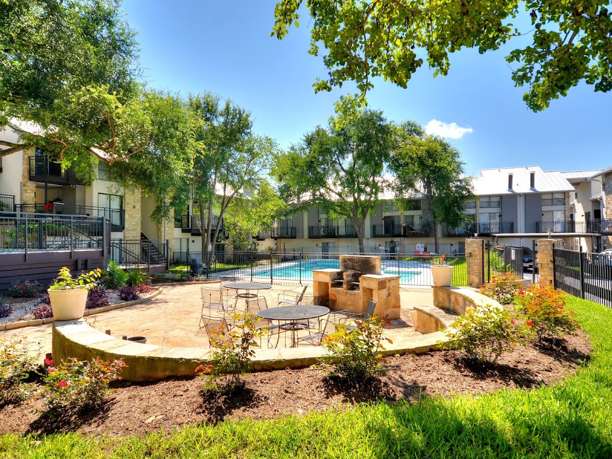 Townhollow Apartments apartments in Austin TX