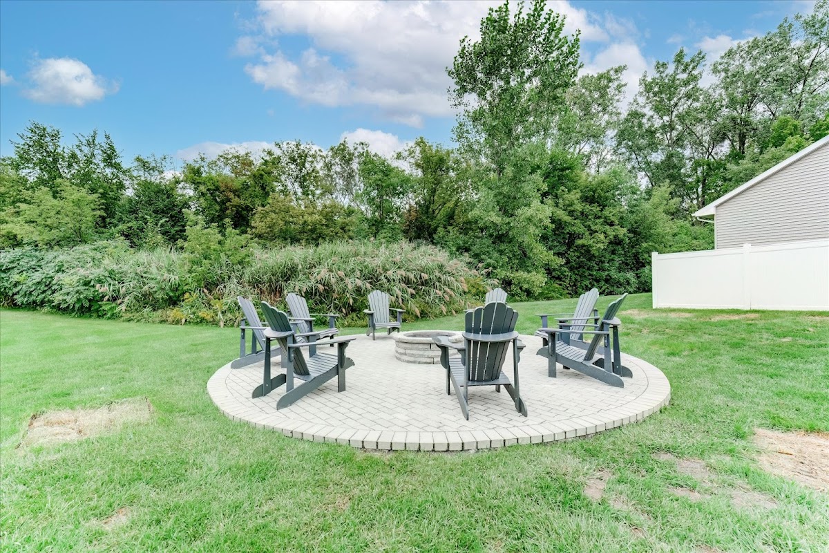 Auburn Ridge Town Homes apartments in Auburn Hills, MI