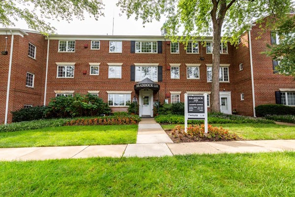 Braddock Lee apartments in Alexandria, VA