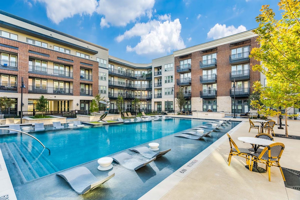The Beacon Apartments apartments in Addison, TX
