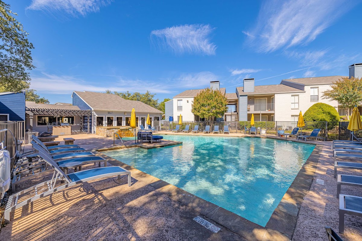 Enclave at Prestonwood Apartments apartments in Dallas TX