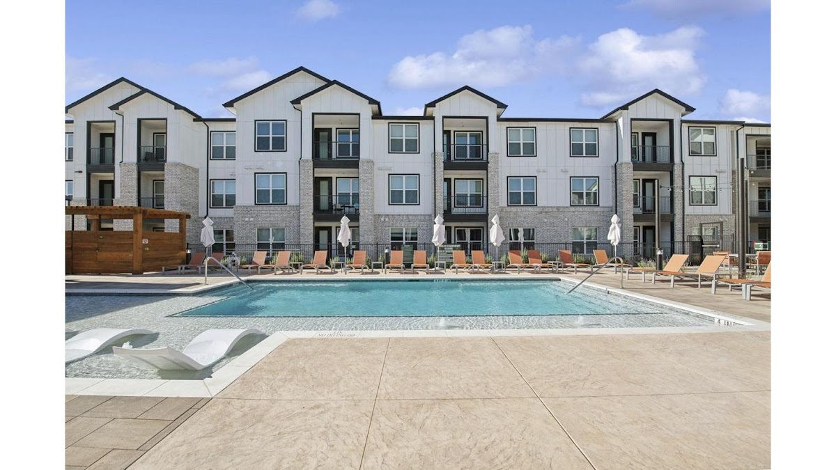 Ascend at McKinney North apartments in Addison, TX