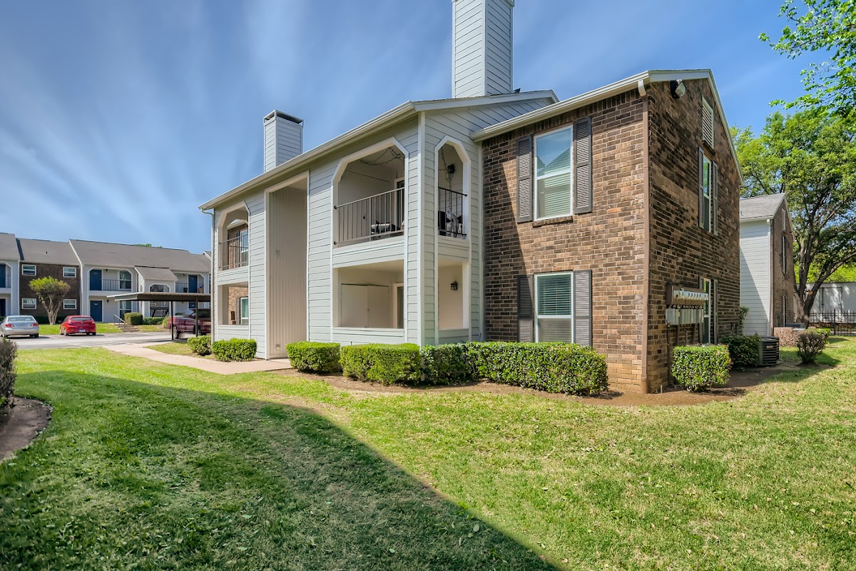 Villas at Waterchase Apartments apartments in Lewisville, TX