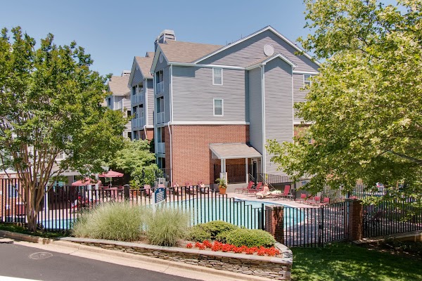 Cortland Van Dorn apartments in Alexandria, VA