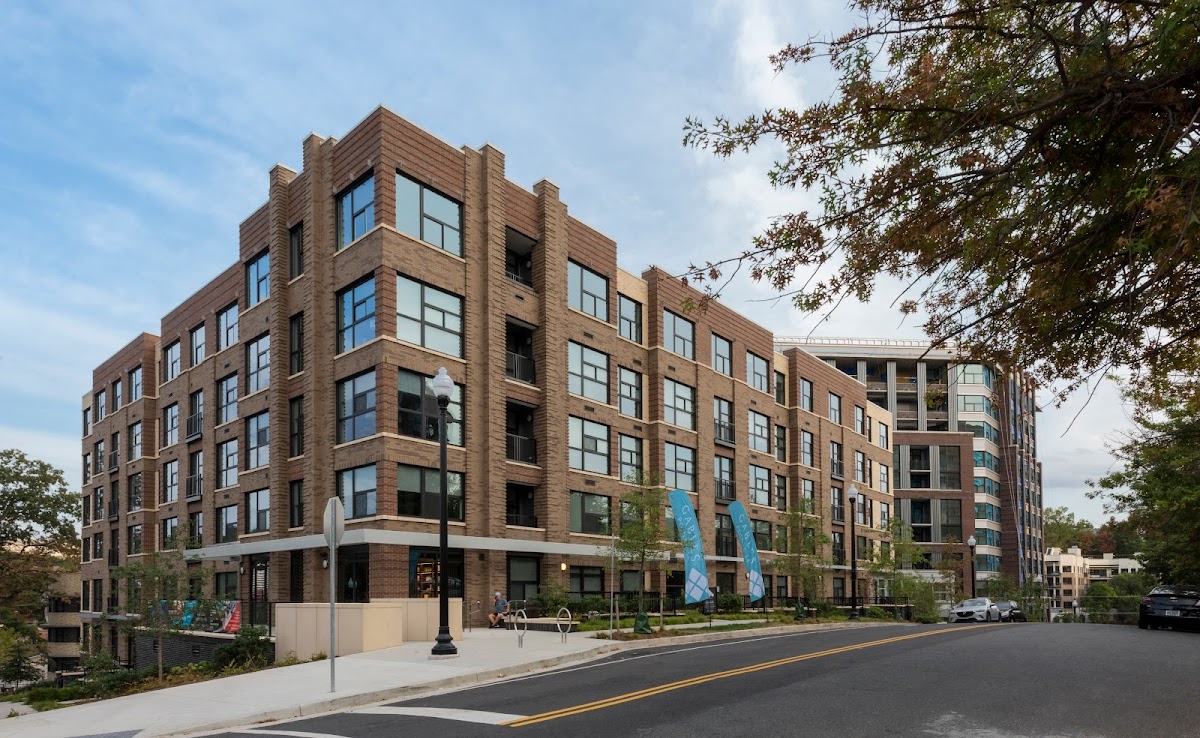 Gables Pointe 14 apartments in Arlington VA