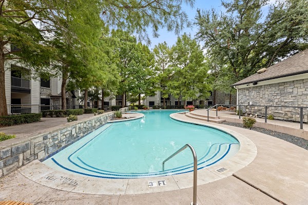 The Chase Apartments apartments in Addison, TX