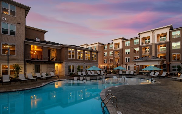 Pointe at Lake Crabtree Apartments apartments in Morrisville NC