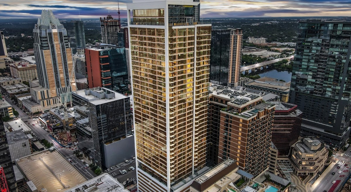 Hanover Republic Square apartments in Austin TX