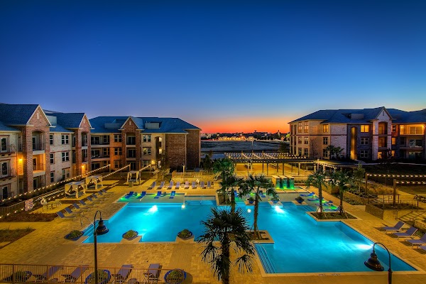 Atherton apartments in Addison, TX