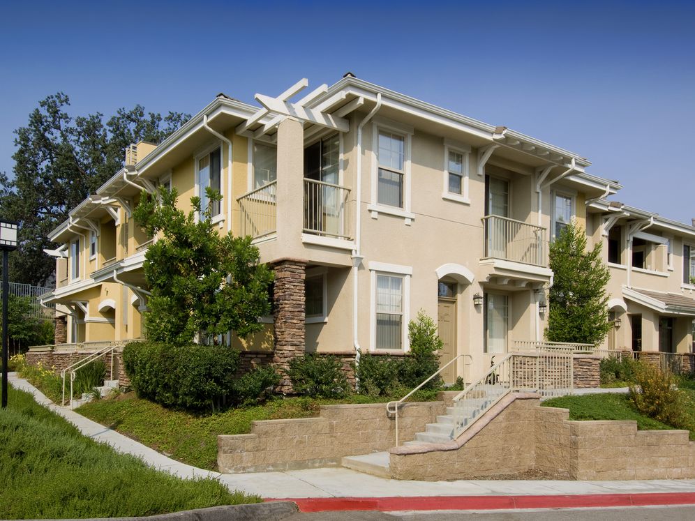 Avalon Oak Creek apartments in Agoura Hills, CA