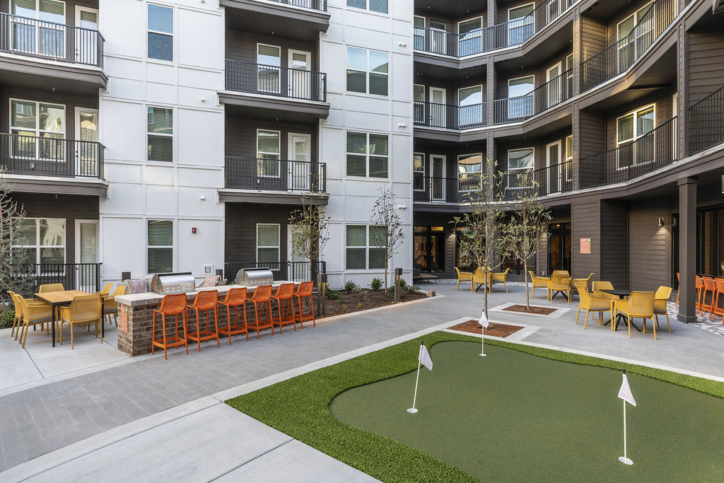 Broadstone Berry Hill apartments in Nashville TN