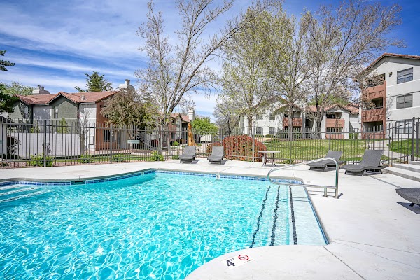 The Overlook apartments in Albuquerque, NM