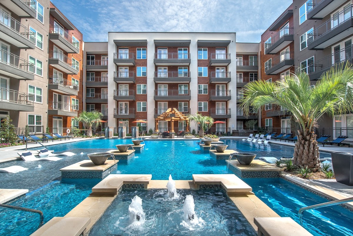 Windsor by the Galleria Apartments apartments in Addison TX