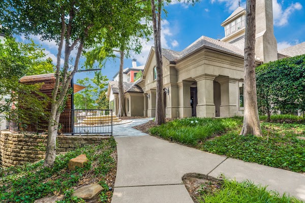 The Lana apartments in Addison TX