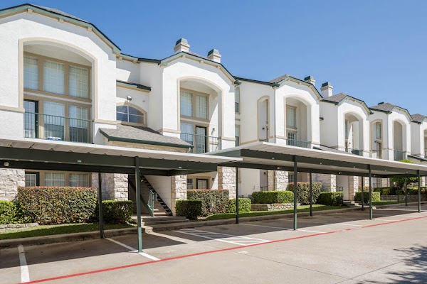 Vail Village Club Apartments apartments in Addison TX